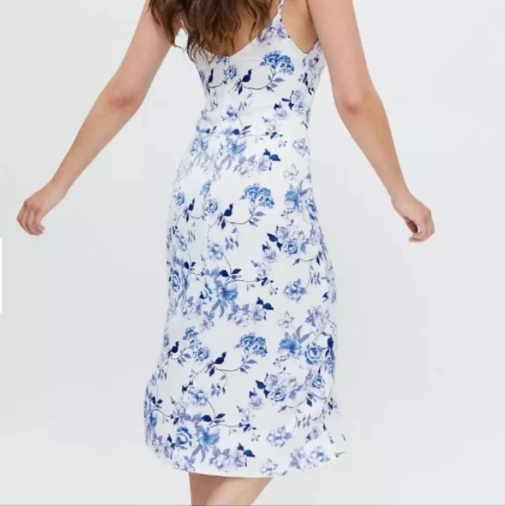 UO Satin Wrap Midi V-Neck Dress Size S Blue Floral Ruching Spaghetti Strap Slit - Picture 2 of 11